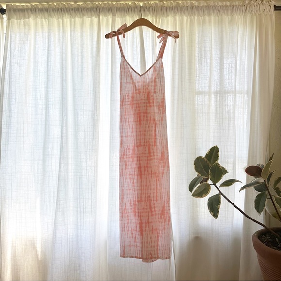 Roxy Dresses & Skirts - NW/OT Beachy tie-dye swim cover-up maxi